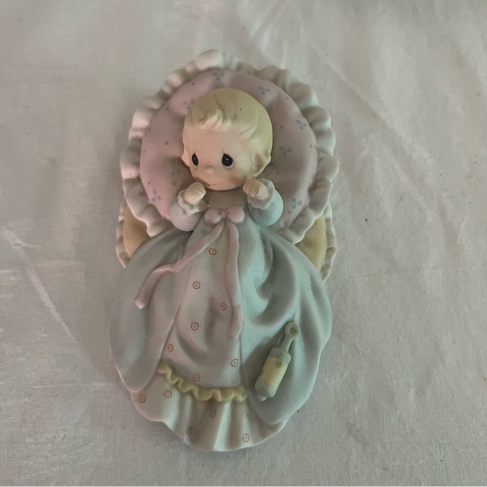 Precious Moments 1999 Baby "Dedicated to God" Ceramic Display Figurine/Doll